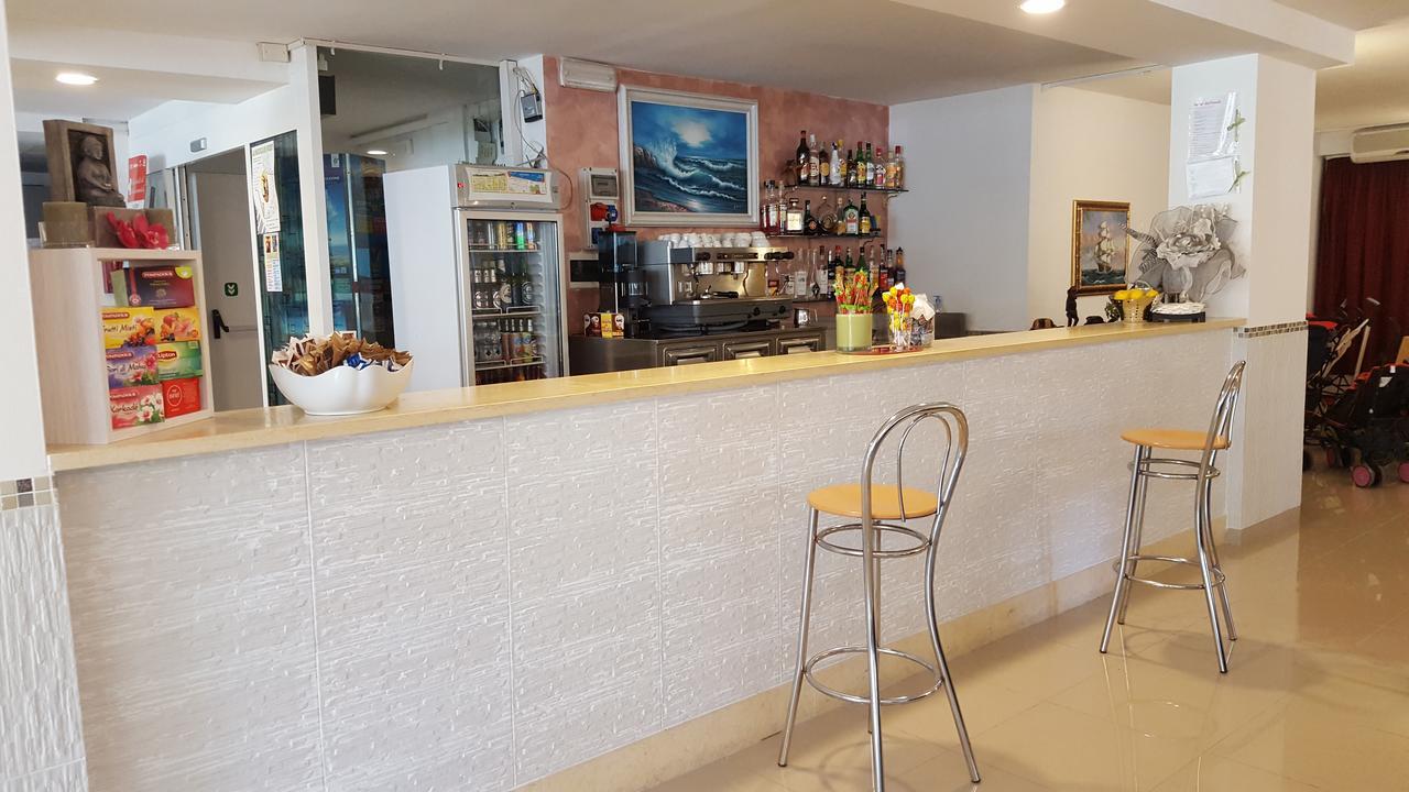 Hotel Raffaello 체제나티코 외부 사진