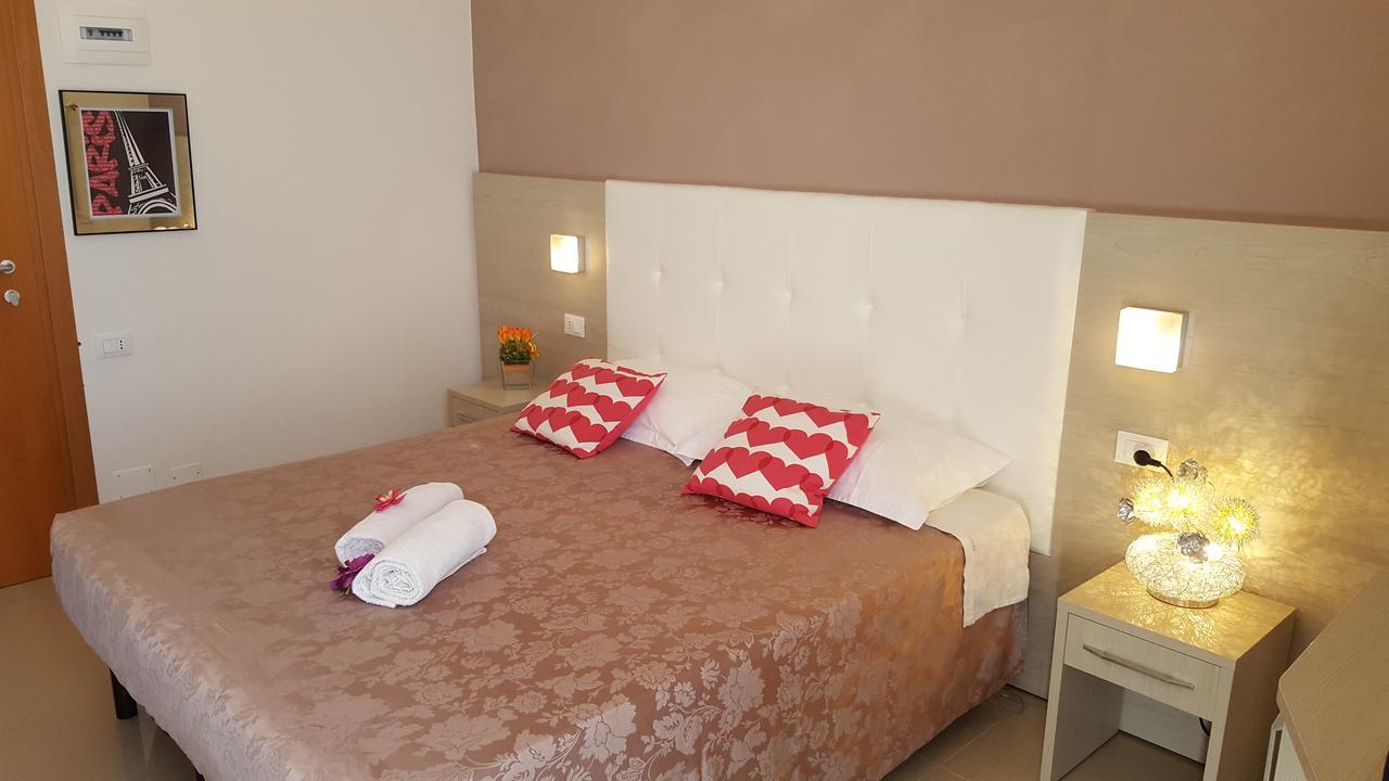 Hotel Raffaello 체제나티코 외부 사진