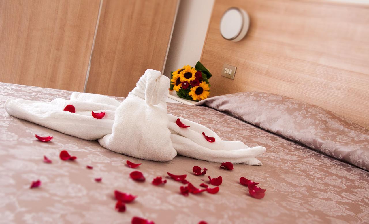 Hotel Raffaello 체제나티코 외부 사진